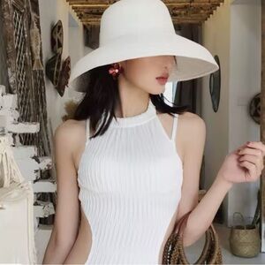 Elegant White Wide-Brim Hat